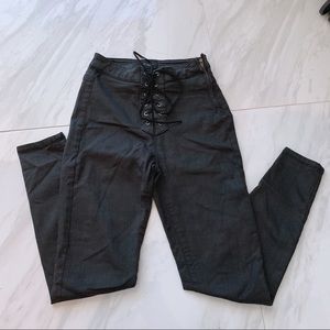 Black High Skinny Jeans w/ Lace detail - SIZE 27